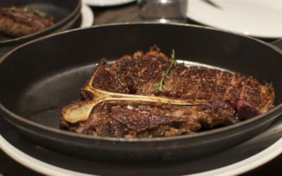 고기는 과학이다… 티본 스테이크 잘 굽는 방법.